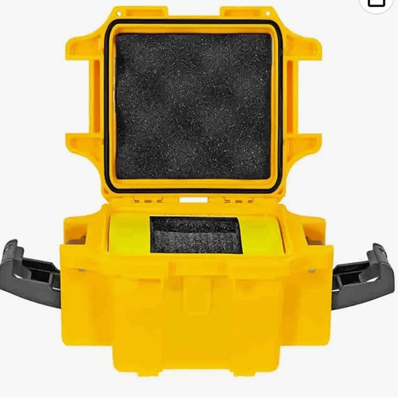 Invicta one slot yellow watch collector box - Picture 3 of 4